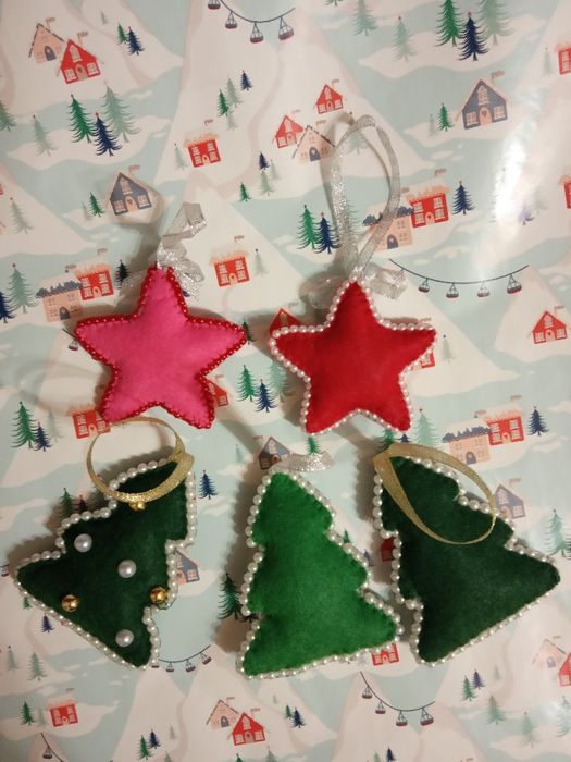 Новогодние игрушки из фетра