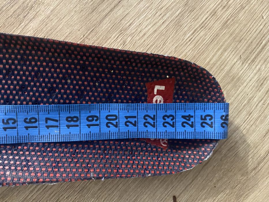 Levis Черевики демісезонні , 39 розмір, 25,5 см.