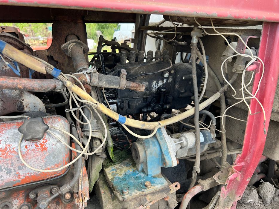 Трактор бульдозер т 150 гусеничный