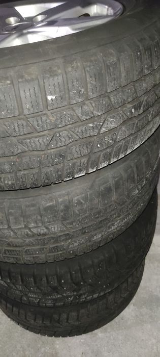 Jantes alumínio com pneus 205*60R16