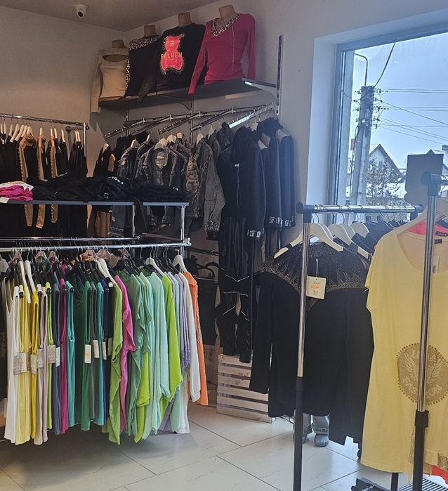 Nowa odzież damska I męska