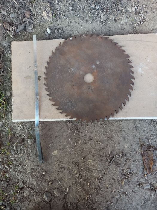 Круг,диск до циркулярної пили