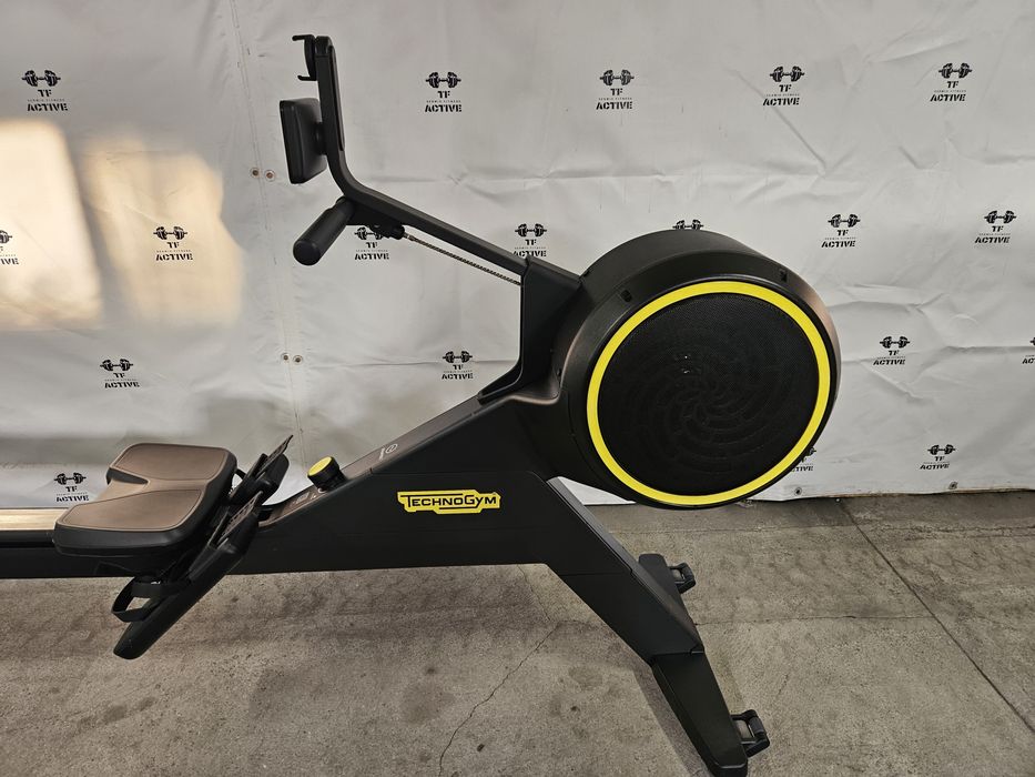Wioślarz Technogym skillrow