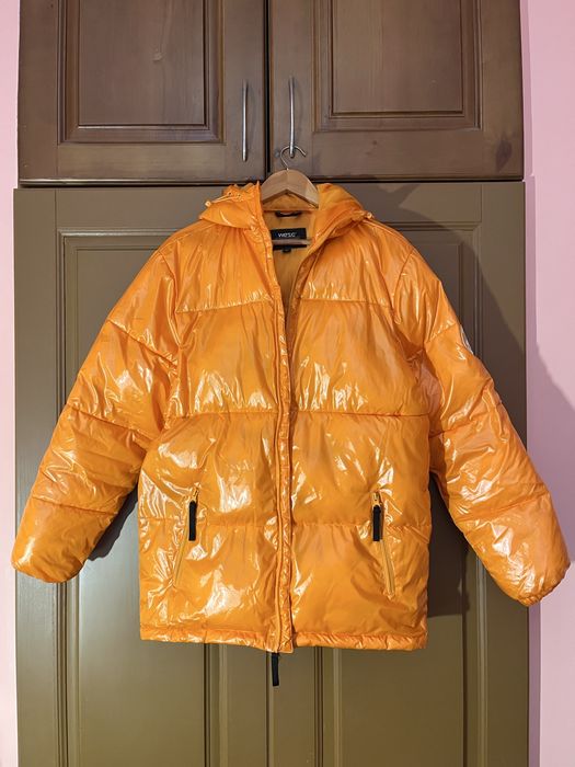 Лаковий оранжевий пуховик/куртка Wesc