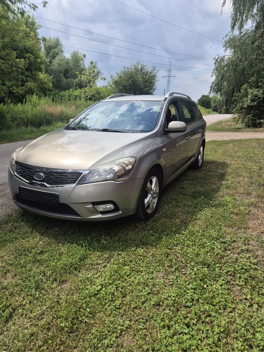 Kia Ceed 1.4 benzyna 90 km 2011 r.