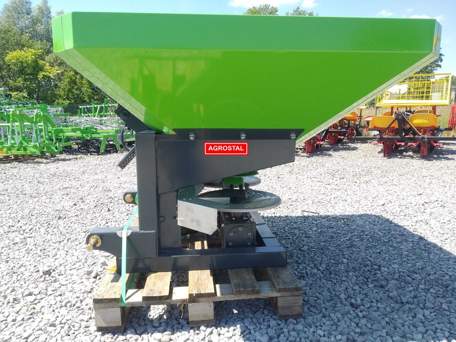 Rozsiewacz polowy dwutarczowy Langren RS-600 plandeka AGROSTAL