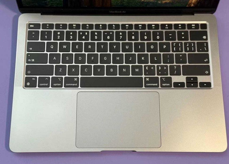 Macbook Air 13 M1 8/256gb