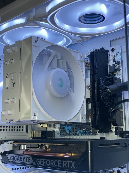 Ігровий ПК AMD Ryzen 5 5600X RTX 5050 16Gb 3200mhz 500Gb m2 550w b450m