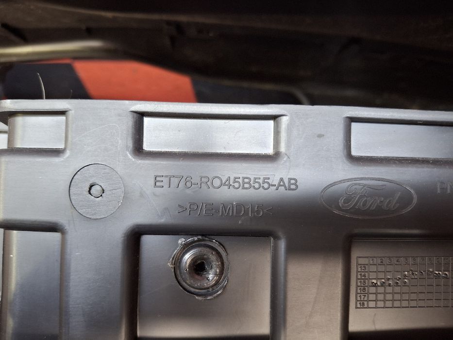 Consola central FORD Tourneo Courier Kombi I