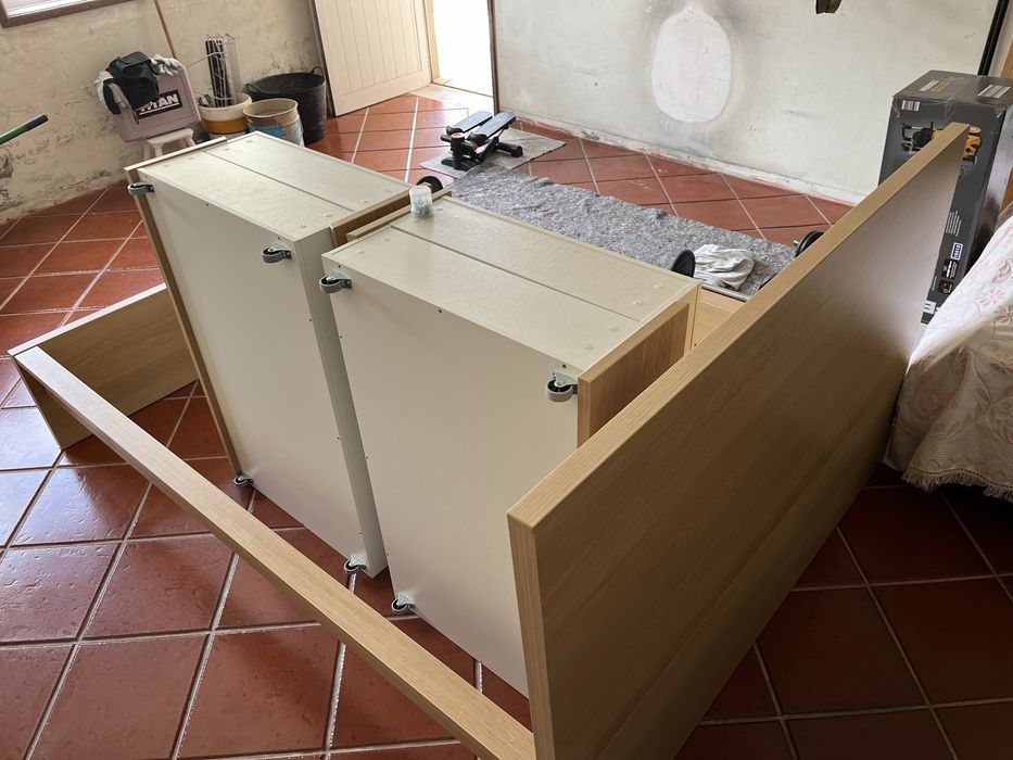 Cama Malm 4 gavetas