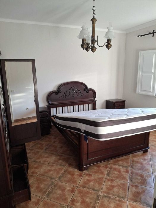 Aluga se t2 chão da parada