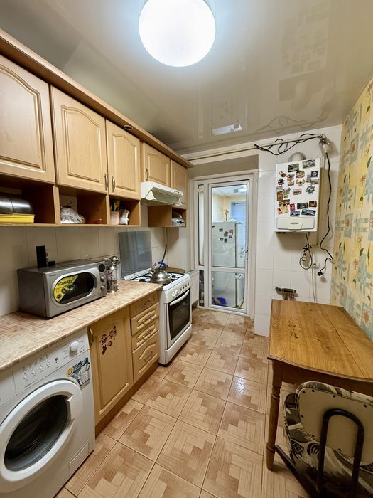 Автономка, цегляний будинок, укриття є