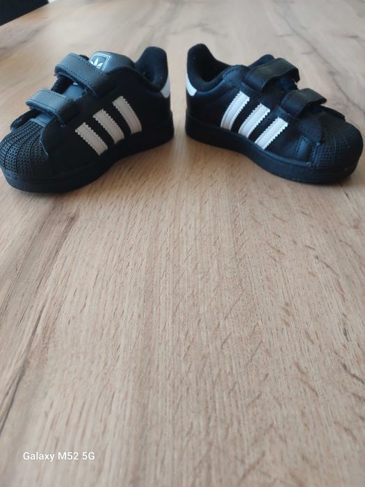 Adidas Superstar 23,5