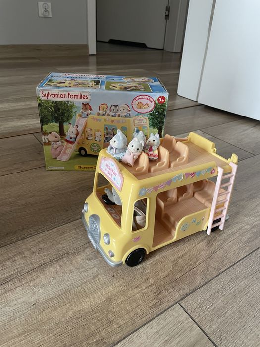 Autobus Sylvanian Families plus figurki