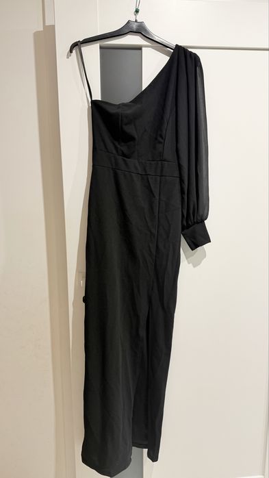 Czarna elegancka sukienka m 38 zalando na jedno ramie z rozcieciem wesele studniowka