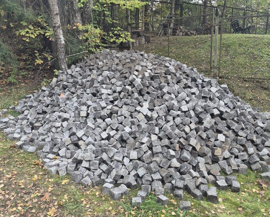 Kostka granitowa szara-  surowa