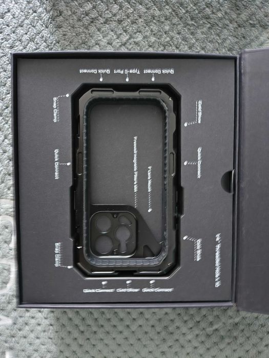 Клітка Freewell Genius Rig для iPhone 15 Pro Max