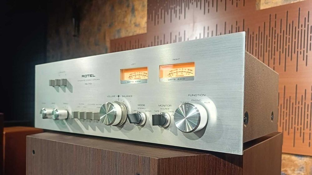Rotel RA-713 підсилювач інтегрований Vintage