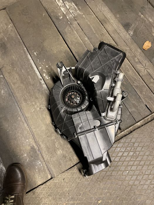 Nagrzewnica vw t6 tył bez klimy