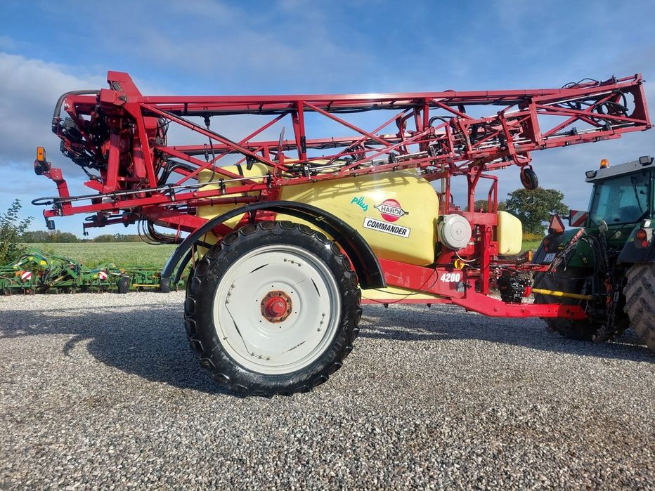 Opryskiwacz marki Hardi Commander