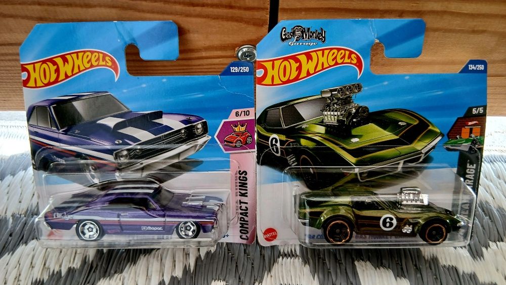 Samochodziki hot wheels