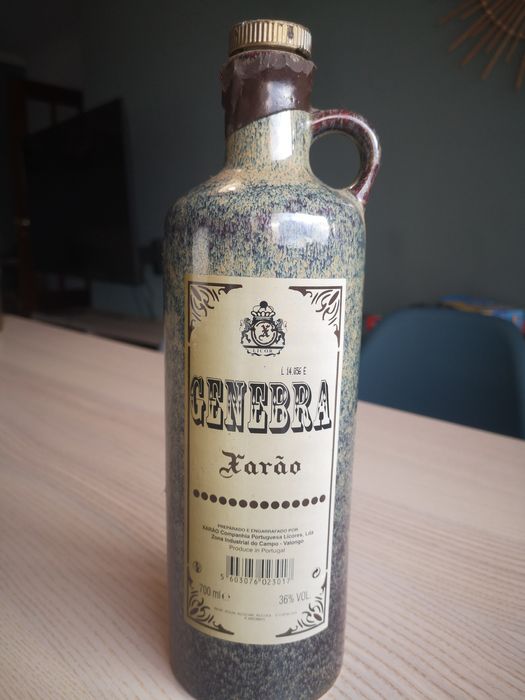 Garrafa Vintage Genebra