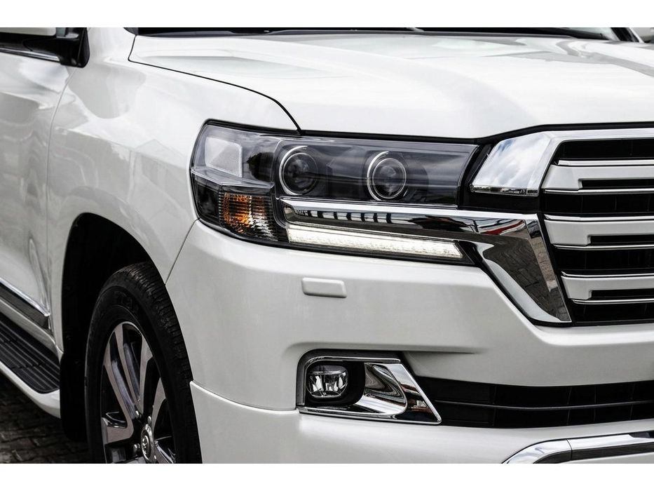 Toyota Land Cruiser 200 2007-2021 рр. Передні фари 2016+ (Executive) Повний комплект (2 шт)