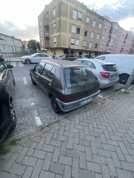 Renault Clio 92
