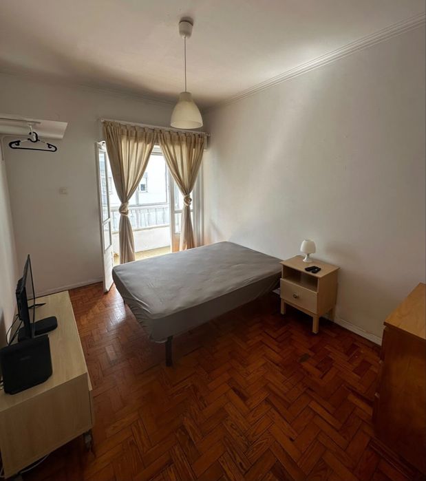 Quarto com Varanda - 01/09