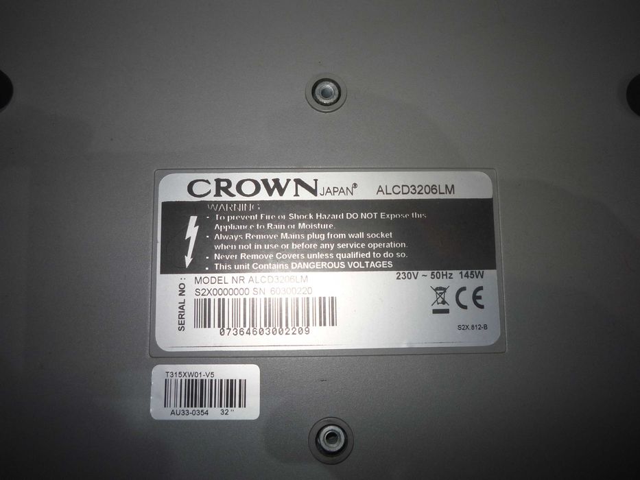 TV Crown 32" restaurada e a funcionar perfeitamente, com comando