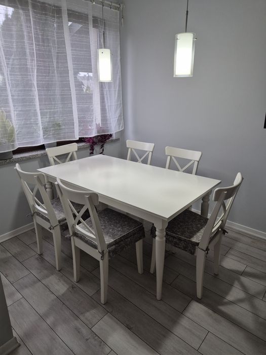 Stół Ikea ROROSENTORP 155/215x87 cm
Stół rozkładany, biały, 155/215x87