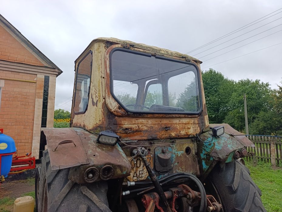 Продам кабіну трактора юмз