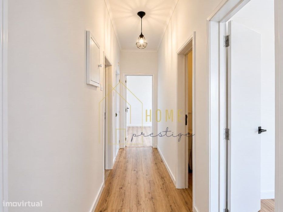 Apartamento T2 Remodelado, Baixa Da Banheira