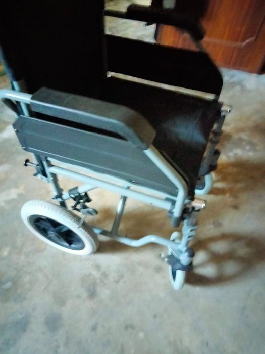 Vendo cadeira manual