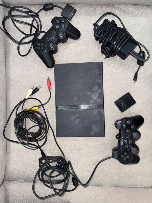 PlayStation 2 (Completa) + 8 jogos