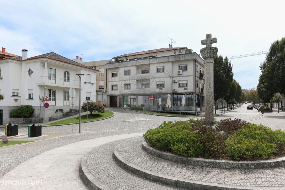 Apartamento T4 para venda