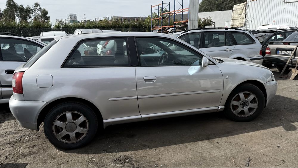 tampa da mala Audi A3 Fase 2 ano 2002