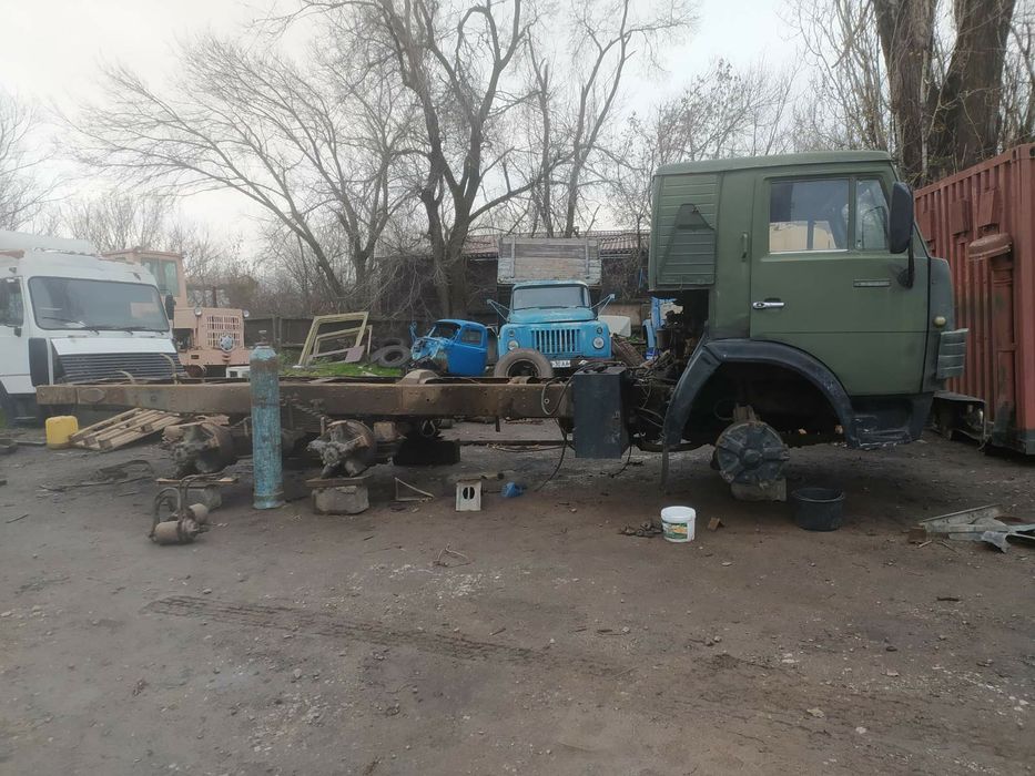 Продам Камаз по запчастинам