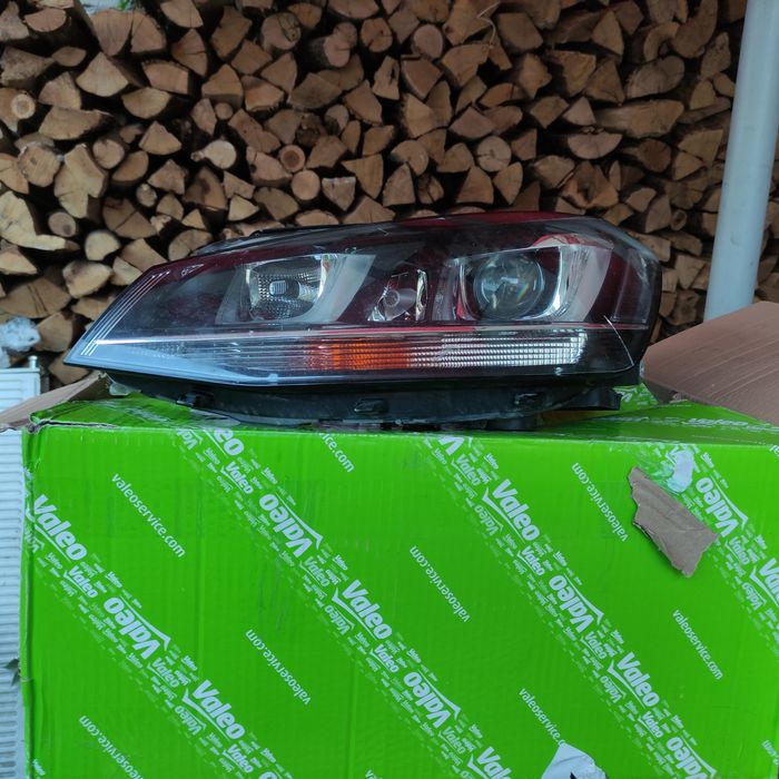 Продам фару левую W golf 7