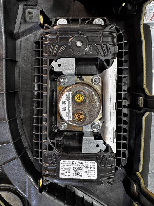 Торпедо Audi A4 B9 2015-2024