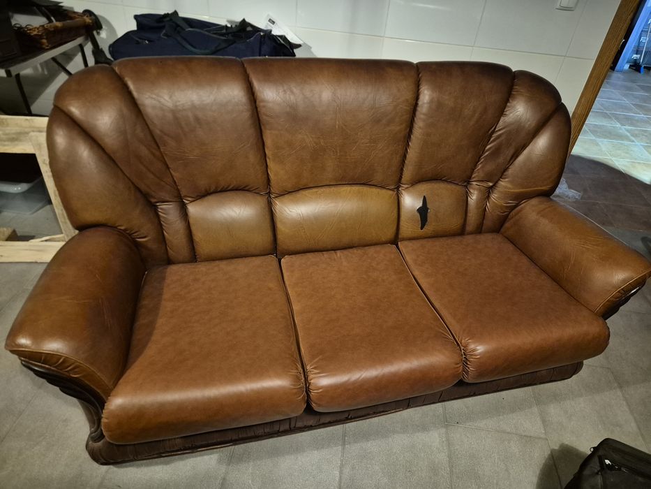 [GRÁTIS] Sofá cama de 3 lugares