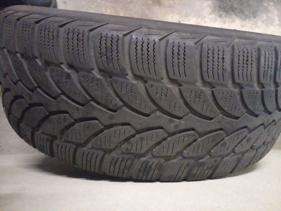 Vento 4 pneus de chuva .mais jantes 150€antes