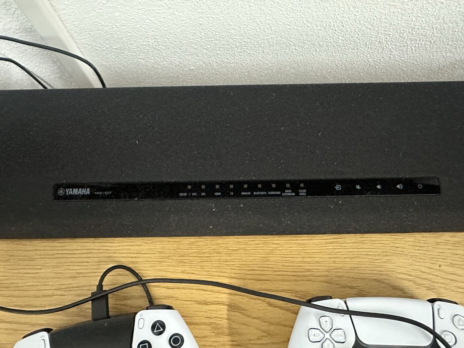 Sound Bar Yamaha com comando