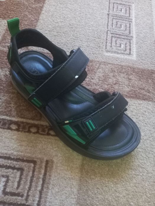 Взуття для дівчаток