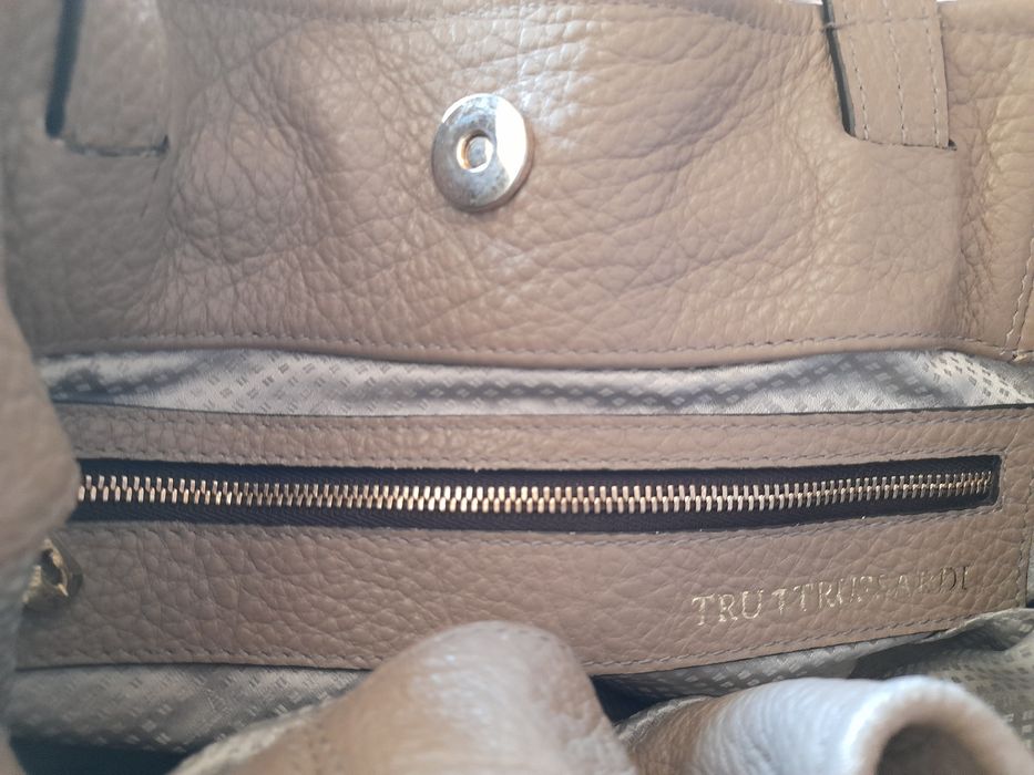 Mala Trussardi em pele