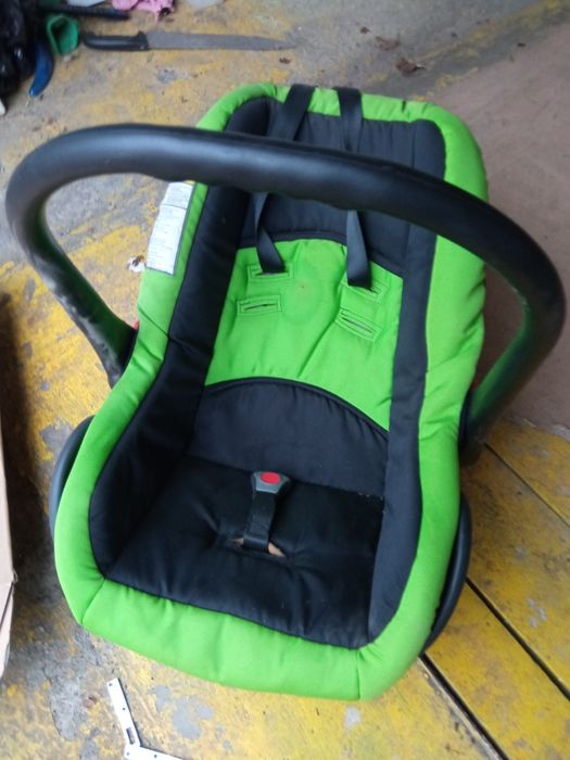 Nosidełko samochodowe dla dziecka