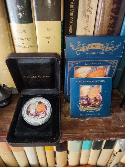 В коллекцию игрушки статуэтки духи наклейки монета ваза ссср