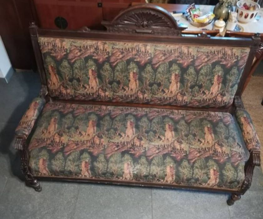Piękna przedwojenna sofa.