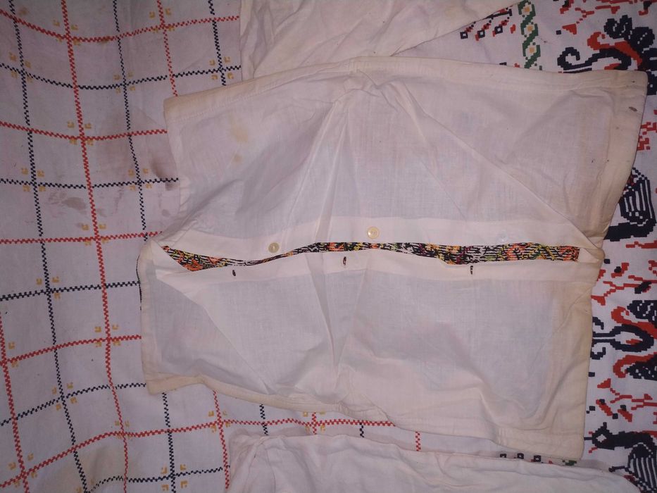 3 вишиті наволочки 1 лотом