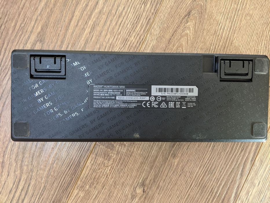 Ігрова механічна клавіатура Razer Huntsman Mini (Red Optical Switches)